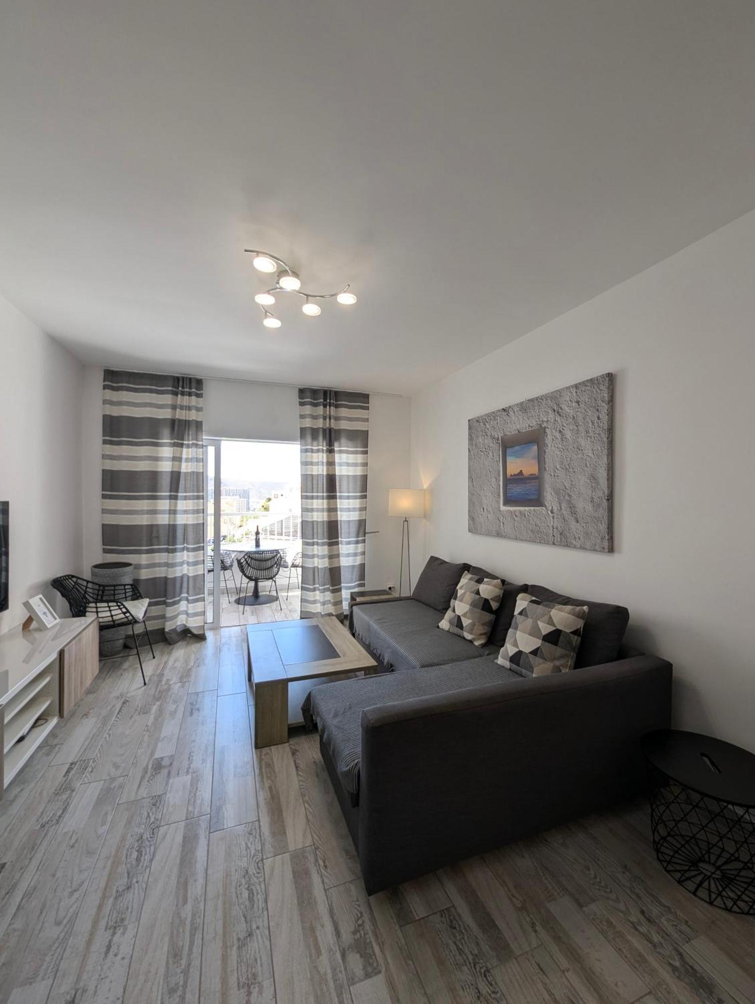 Cozy Apartment In Los Cristianos Guincho  ภายนอก รูปภาพ