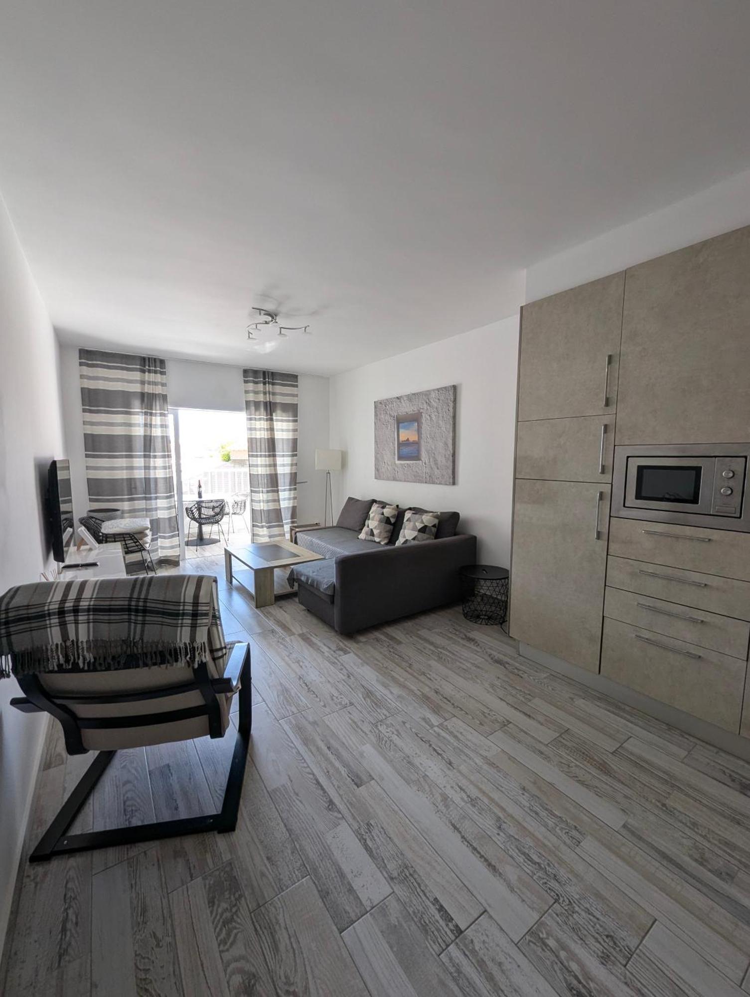 Cozy Apartment In Los Cristianos Guincho  ภายนอก รูปภาพ
