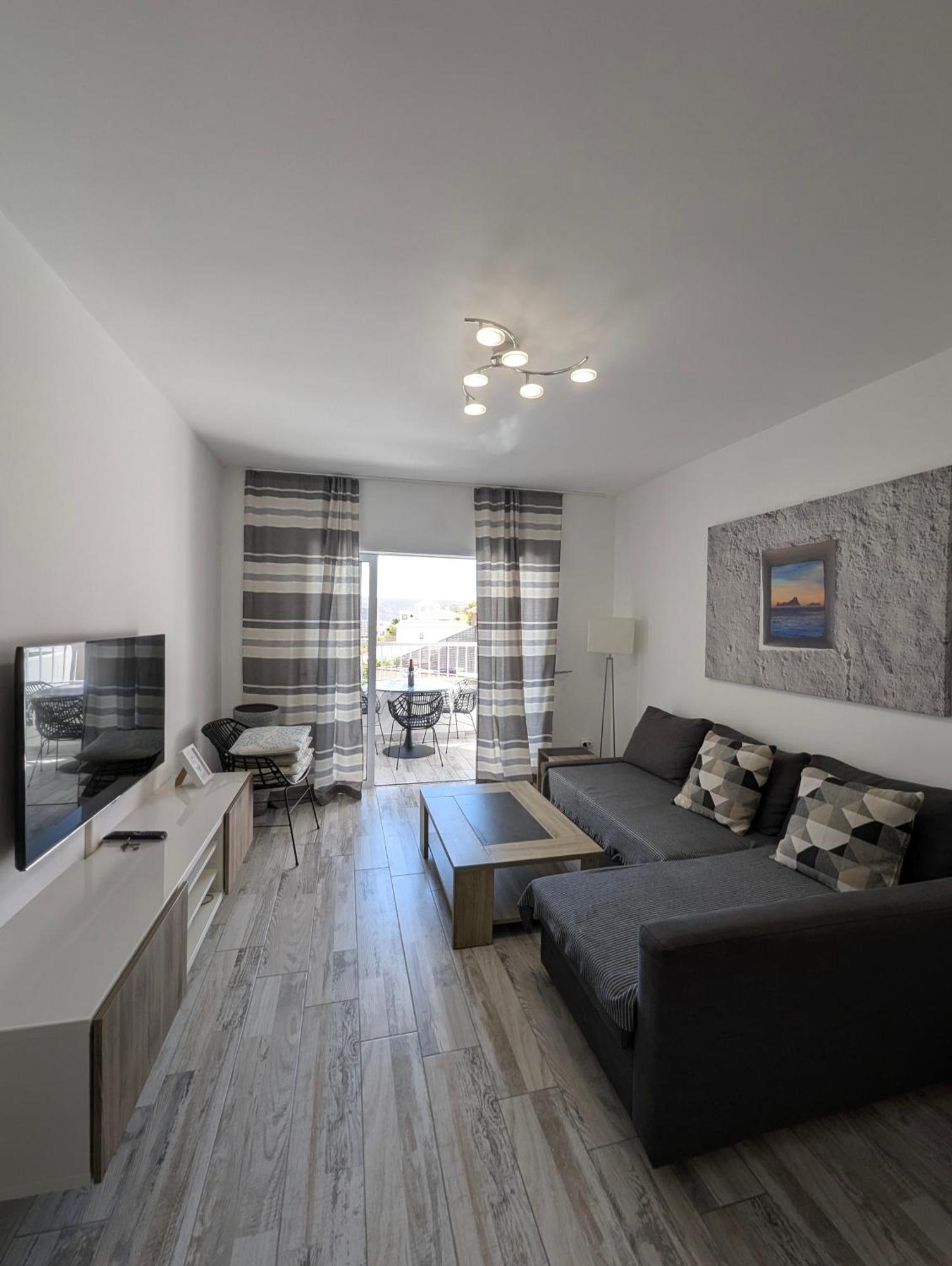 Cozy Apartment In Los Cristianos Guincho  ภายนอก รูปภาพ